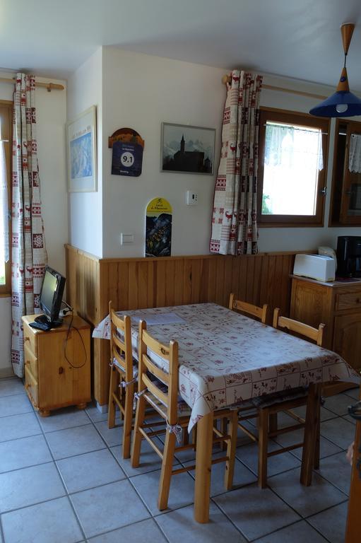 Appartement Le Maurillon à Saint-Pancrace  Chambre photo